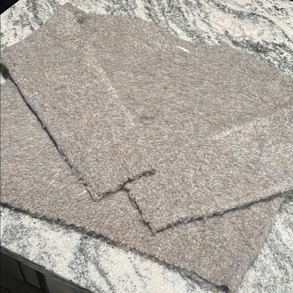 Universal Thread Heathered Tan Crew Neck Sweater - image 4